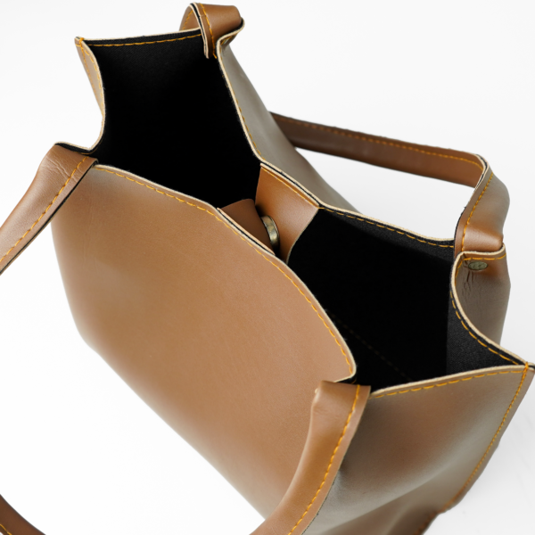 Daily Tote Bag Brown - Image 4
